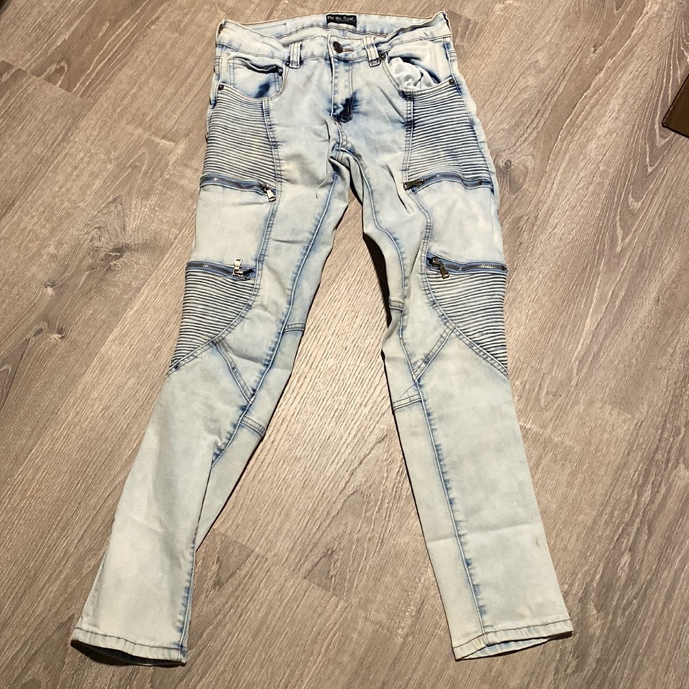 Skinny jeans